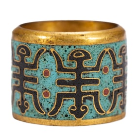 A CLOISONNE THUMB RING
