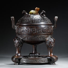 INCENSE BURNER WITH EXQUISITE PATTERNS AND ANIMAL MOTIFS