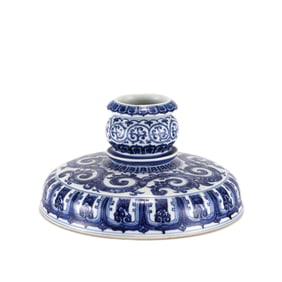 MING BLUE & WHITE HAT STAND
