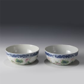 PAIR OF QING QIANLONG FAMILLE ROSE BOWL