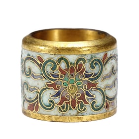 A CLOISONNE THUMB RING
