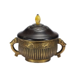 COPPER INCENSE BURNER WITH A WOODEN LID