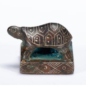 BRONZE SEAL WITH INLAID SILVER TURTLE - SHAPED KNOB