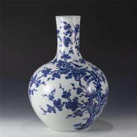 QING BLUE & WHITE CELESTIAL VASE