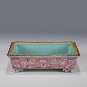QING FAMILLE ROSE PLANT POT