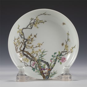 QING FAMILLE ROSE PLATE
