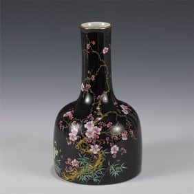 QING YONGZHENG FAMILLE ROSE BELL VASE