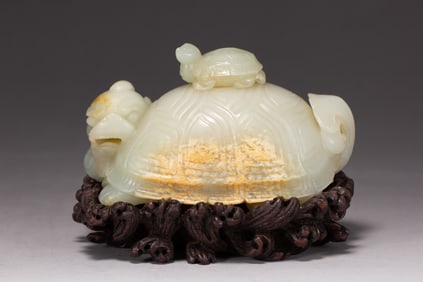 JADE CARVING OF MYTHICAL TURTLE