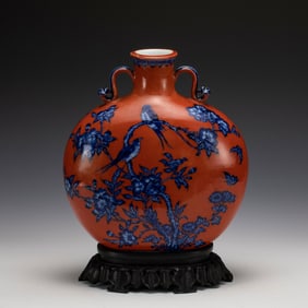 BLUE & WHITE ALUM RED MOON VASE ON STAND