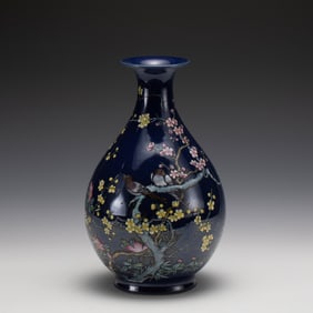 XUANTONG FAMILLE ROSE BOTTLE