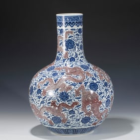 CHINESE QIANLONG BLUE AND WHITE UNDERGLAZE RED CELESTIAL SPHERE VASE