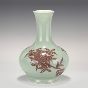 QING KANGXI GLAZE RED VASE