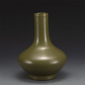QING GUANGXU TEA DUST GLAZED REWARD VASE