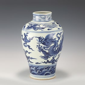 MING BLUE & WHITE DRAGON VASE