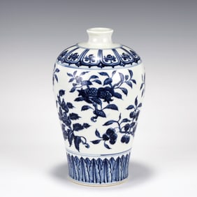 MING BLUE & WHITE PLUM JAR