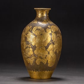 GILT BRONZE VASE WITH FLORAL PATTERNS