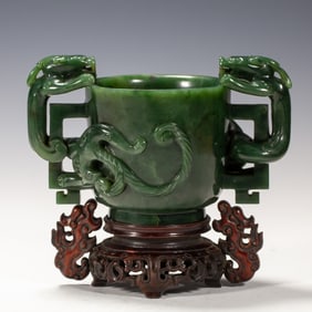JASPER CUP WITH DRAGON - PATTERNED DOUBLE EARS