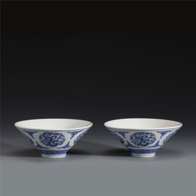 PAIR OF QING YONGZHENG BLUE & WHITE DRAGON BOWLS