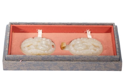 PAIR OF JADE CARVING ACCESSORIES