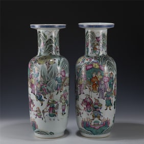 PAIR OF WUCAI MALLET ROULEAU VASES