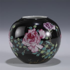YONGZHENG FAMILLE ROSE WATER POT