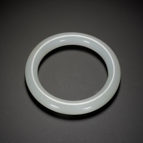 WHITE JADE BRACELET