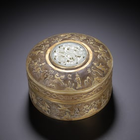 CIRCULAR BOX WITH JADE INLAY AND GOLD PATTERNS