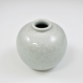 QIANLONG DOUQING GLAZED PORCELAIN WATER POT