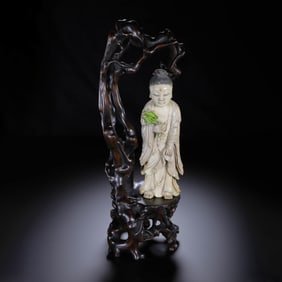 TRADITIONAL CHINESE RELIGIOUS FIGURE STATUE ON CARVED WOODEN STAND