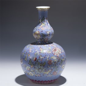 QING QIANLONG FAMILLE ROSE GOURD VASE