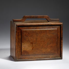 WOODEN BOX WITH HANDLE