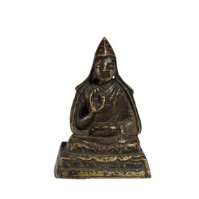 BRONZE STATUE OF A SEATED LAMA