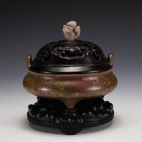 MING XUANDE BRONZE LIDDED INCENSE BURNER ON STAND