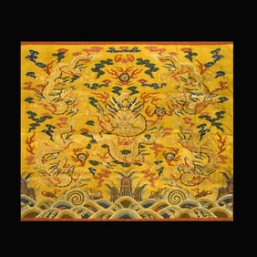 MAGNIFICENT CHINESE EMBROIDERED SILK DRAGON PANEL