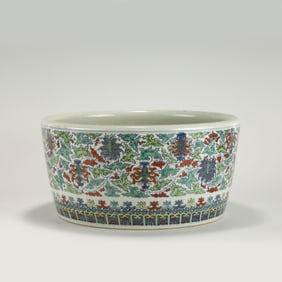 QING QIANLONG DOUCAI PORCELAIN BRUSH WASHER