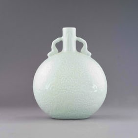 QIANLONG DOUQING SGRAFITTO FLORAL MOON VASE