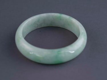 CHINESE JADEITE BANGLE