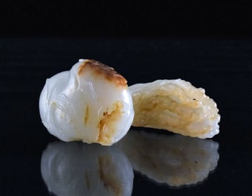 SET OF 2 PCS CARVED JADE PENDANTS