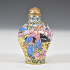 A PAINTED ENAMEL LUOHAN SNUFF BOTTLE