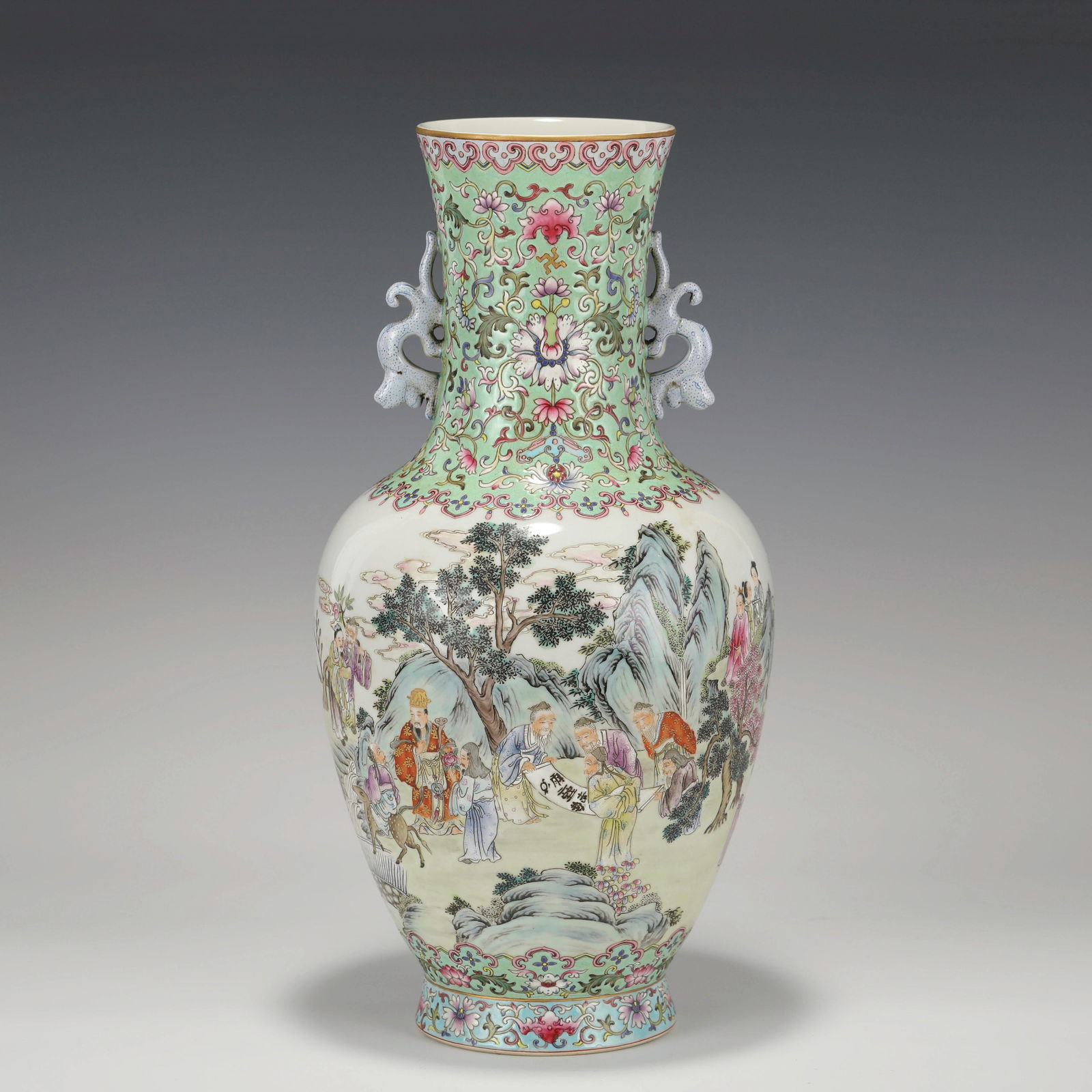 SUPERB CHINESE FAMILLE ROSE FIGURAL VASE (1 of 9)