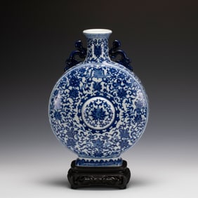 BLUE & WHITE FLAT VASE ON STAND