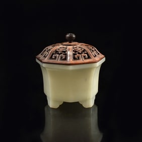 WOODEN COVERED JADE OCTAGONAL CENSER