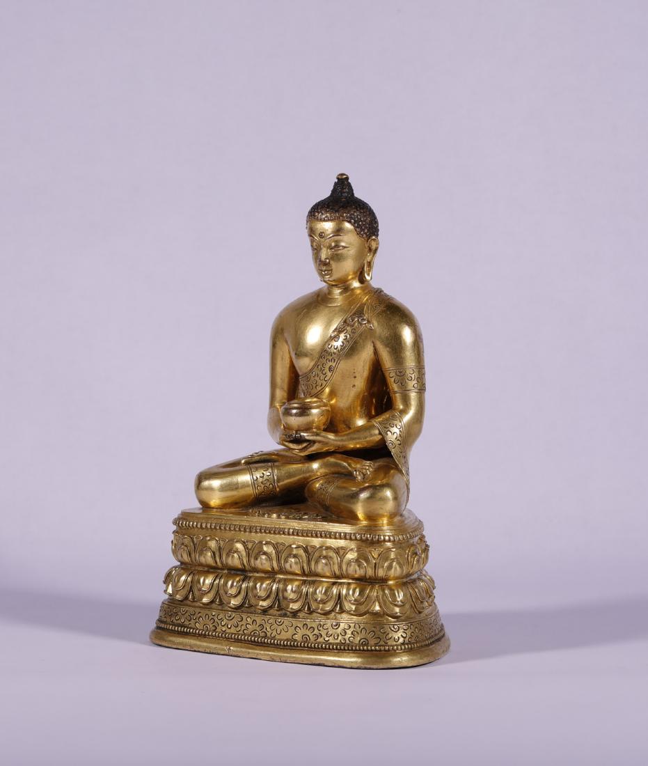 Qing Dynasty - Gilted Bronze Budda Statue (1 of 7)