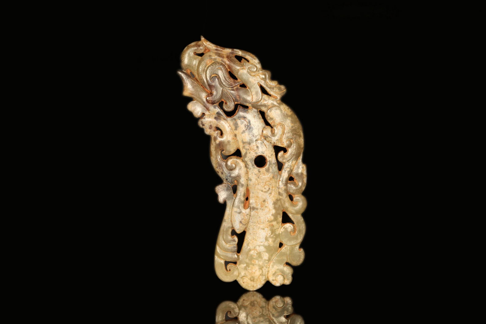 Han Dynasty - Sapphire Jade Chicken Heart Pendant (1 of 7)