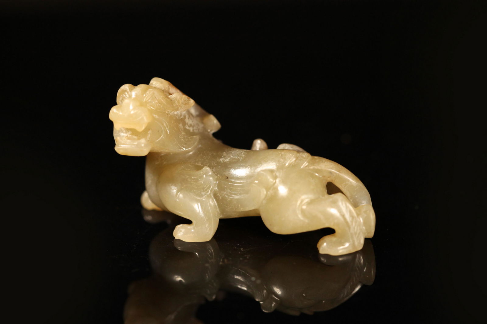 Han Dynasty - Hetian Jade Spiritual Honoring Decoration (1 of 4)