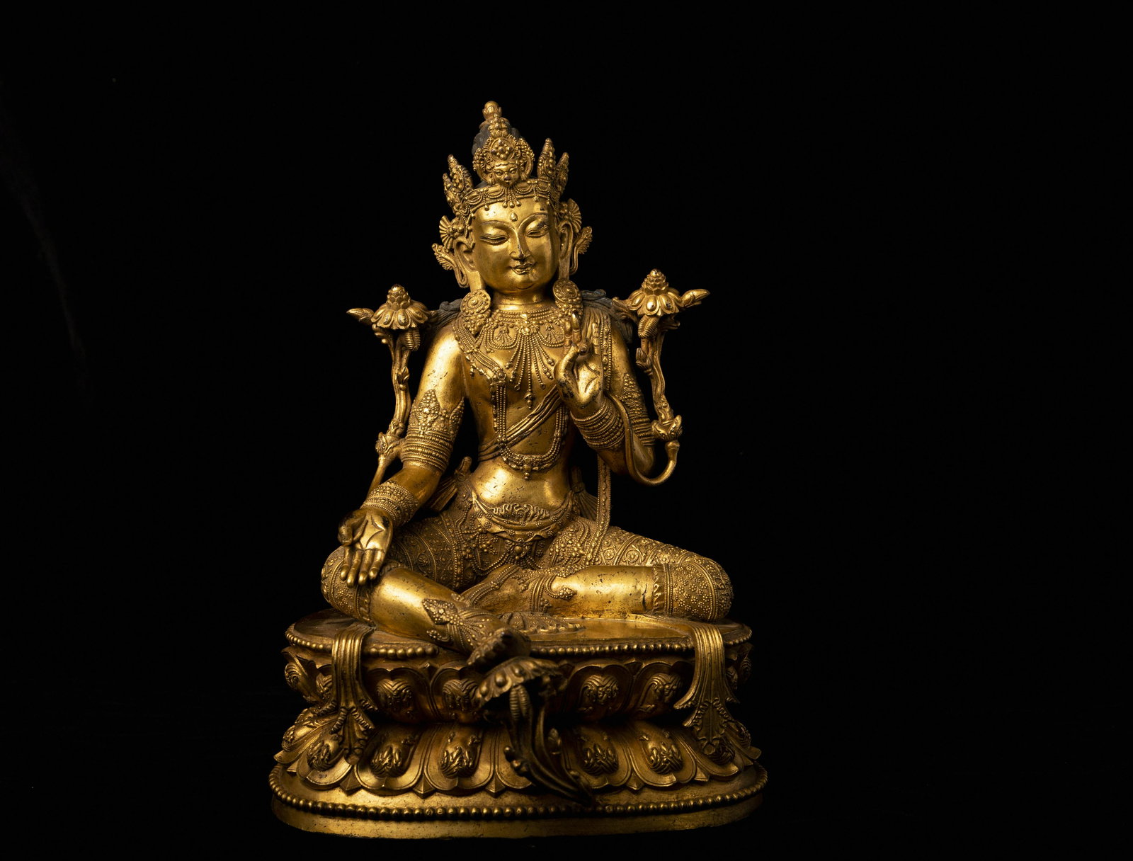 Ming Dynasty - Gilt Buddha Statue (1 of 8)