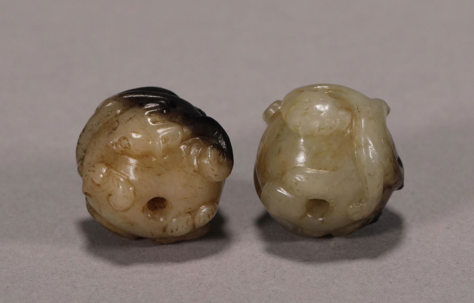 A Pair Of Han Dynasty Dragon Patterned Jade Pearl (1 of 8)