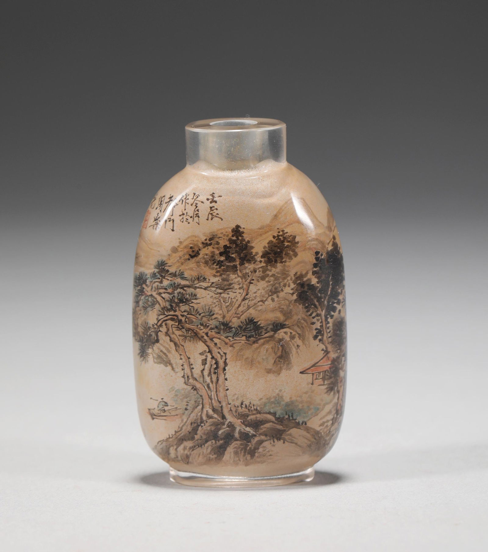 In the Qing Dynasty, landscape snuff bottle is painted (1 of 7)