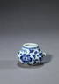 A Chinese Porcelain Blue and White Interlock Branches