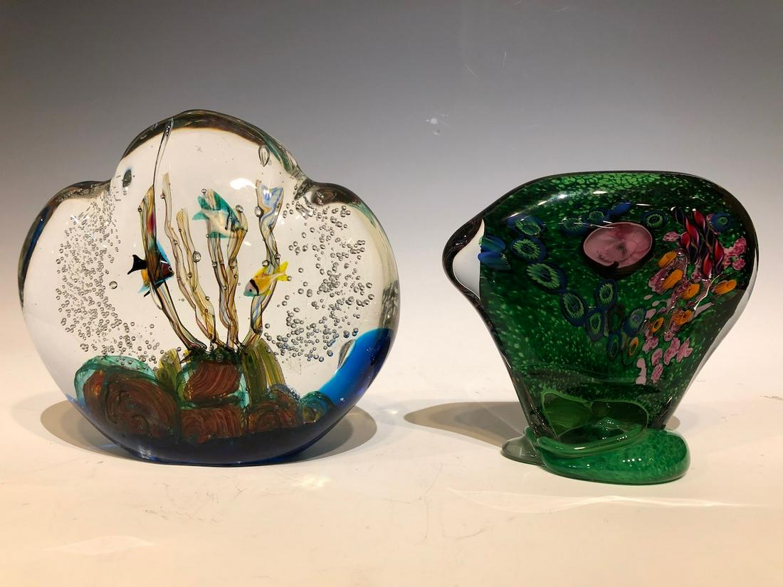 Murano by Bisazza Vetro Art glass Fish Aquarium: Murano by Bisazza Vetro Art glass Fish Aquarium + another glass lot, aquarium Signed on the underside, Dimensions of aquarium: Height: 7.5" Width: 8" Depth: 2"